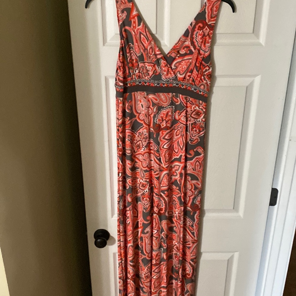 This dress is in great condition! Only worn once From International Concepts